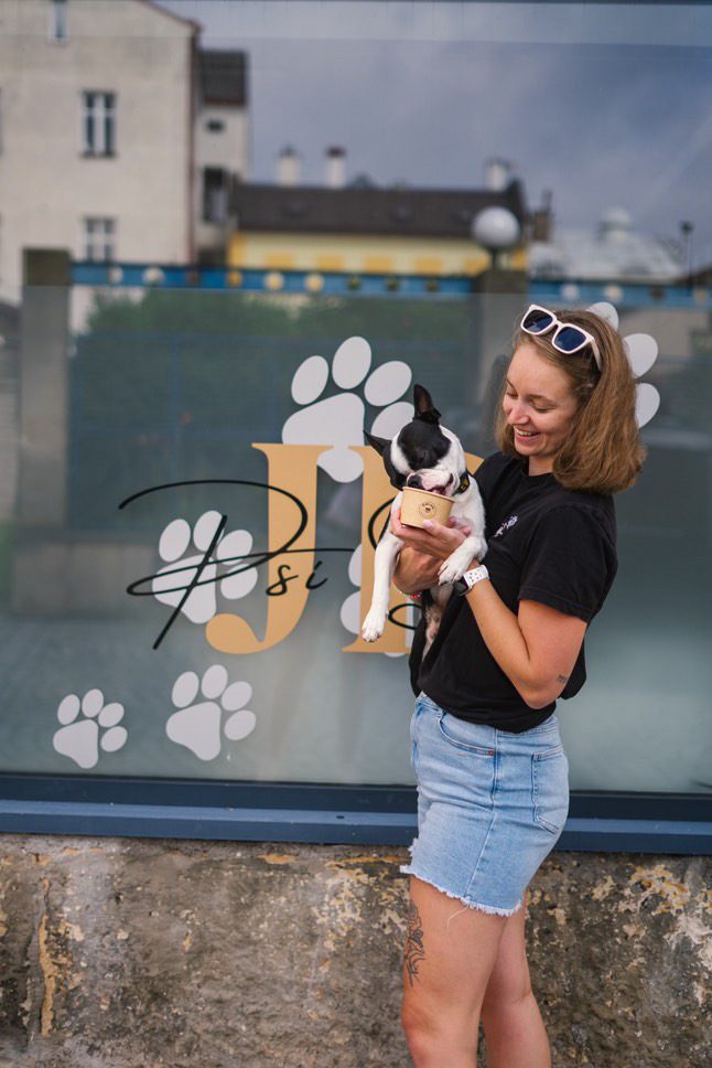 Psí Salon JD – před salonem